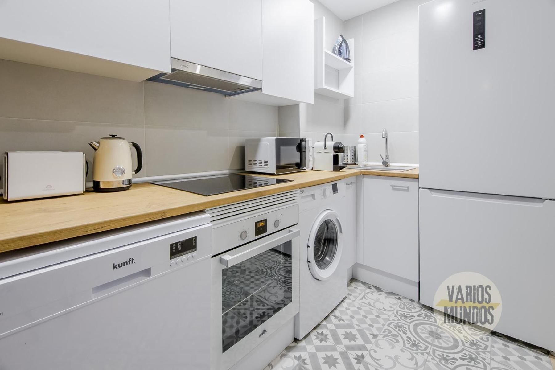 Cool 9pax En Plena Plaza De Chueca Apartamento *